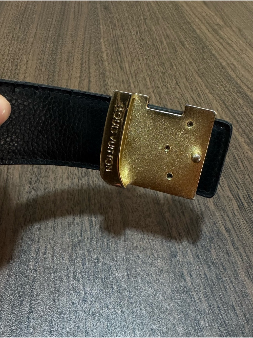Men's Black Solid Belt LV Logo Buckle - Picture 4 of 9